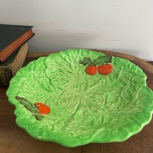 VINTAGE CARLTON WARE Green CABBAGE LEAF with Tomatoes  7 1/2" Round Dish